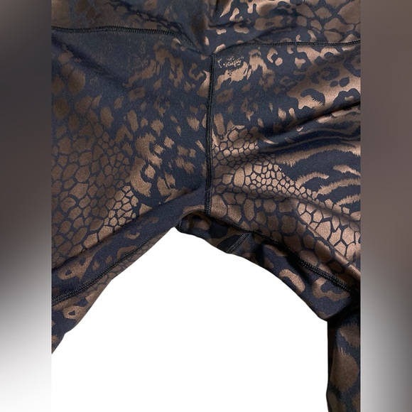 Noli | medium black + bronze shiny animal print leggings - Picture 4 of 5